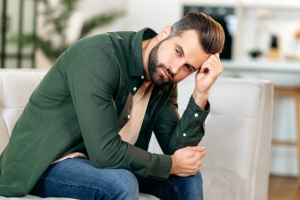 Bruits dérangeants dans un immeuble à condos : quoi faire?